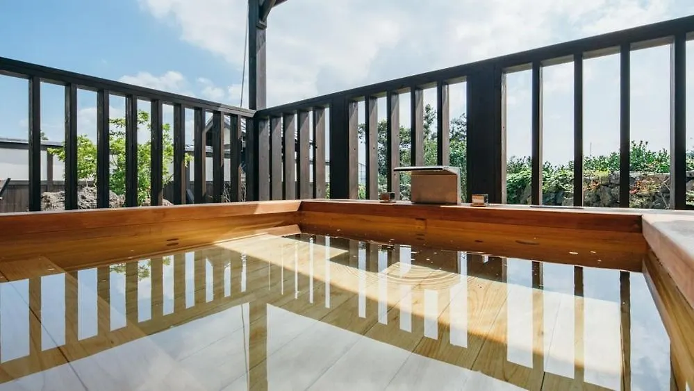 Crobe Sanbang Hotel Jeju